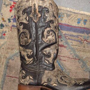 LUCHESE BOOTS SIZE 10